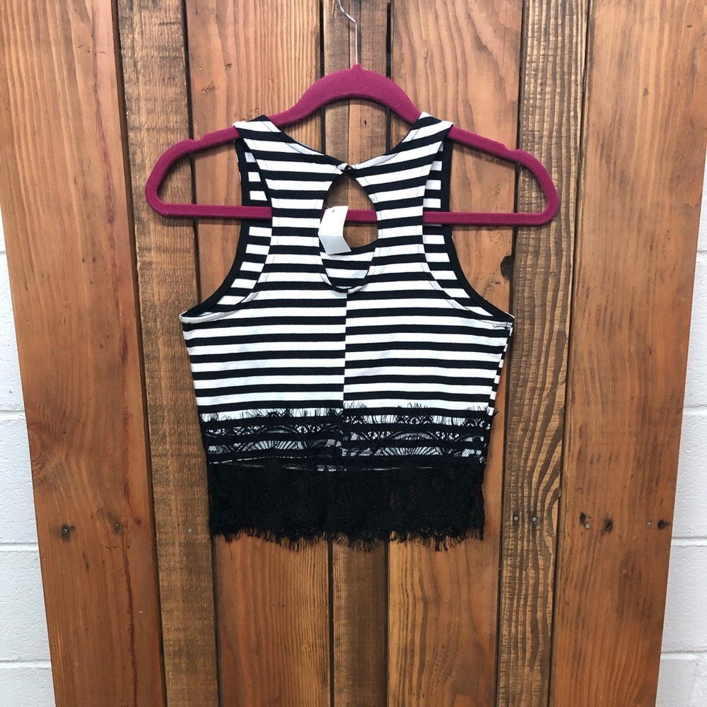 NWT Charlotte Russe black and white lace crop top - Picture 6 of 6
